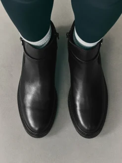 Zwart - Chelsea Boots met gesp*Next Sale