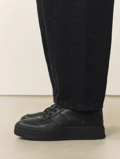 - Cleat Chunky sneakers met vetersluiting*Next Outlet