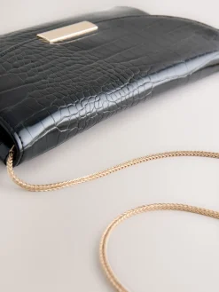 - Clutch*Next Outlet