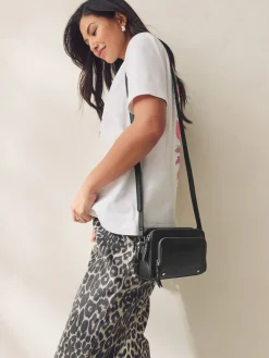 - Crossbodytas met dubbele rits*Next Sale