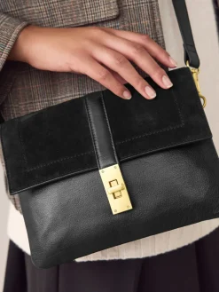 - Crossbodytas met imitatie krokodillenleer*Next Outlet