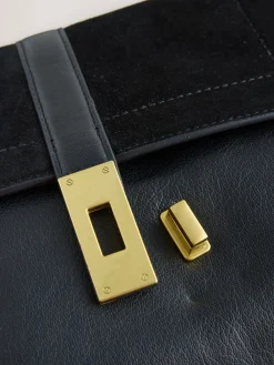 - Crossbodytas met imitatie krokodillenleer*Next Outlet