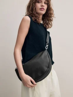 Zwart - Crossbodytas van leer met band*Next New