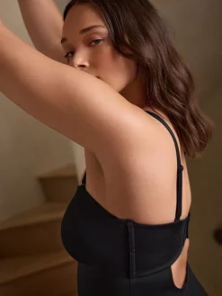 - DD+ minimaliserende buikcorrigerend ondergoed met bandeau en pijpjes*Next Hot