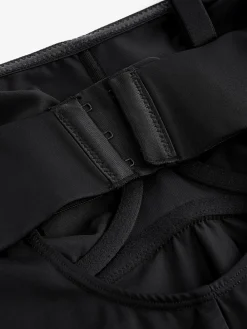 - DD+ minimaliserende buikcorrigerend ondergoed met bandeau en pijpjes*Next Hot