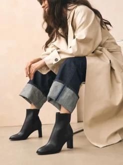 - Forever Comfort® - Enkellaarzen met blokhak*Next Hot