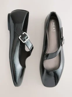 - Forever Comfort® Asymmetric Mary Jane Shoes*Next New