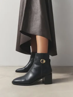 Zwart - Forever Comfort® Buckle Trim Block Heel Ankle Boots*Next Hot