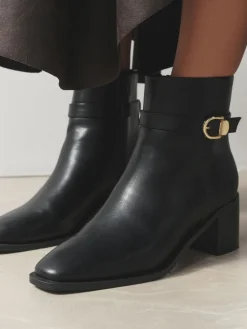 Zwart - Forever Comfort® Buckle Trim Block Heel Ankle Boots*Next Hot