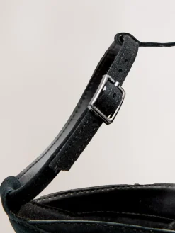 Zwart - Forever Comfort® Leather T-Bar Cutout Closed Toe Block Heels*Next Sale