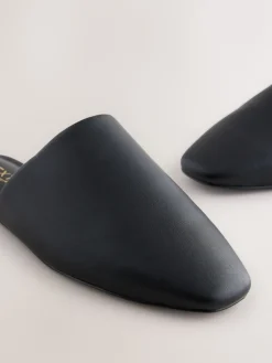 - Forever Comfort® muiltjes met hoge uitsnijding en vierkante neus*Next New