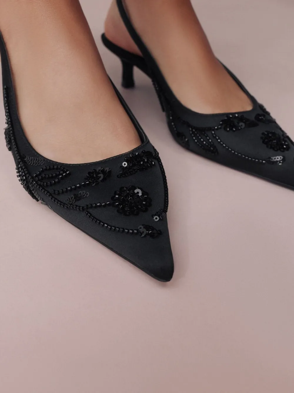 - Forever Comfort satijnen slingbacks met kralen en hakje*Next New