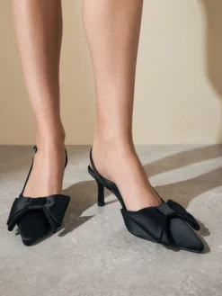 - Forever Comfort® schoenen met strik, hielbandje en spitse neus*Next Discount