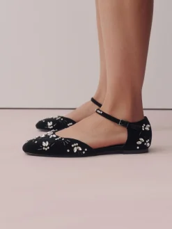 Zwart - Forever Comfort® Velvet Embellished Two Part Closed Toe Shoes*Next New