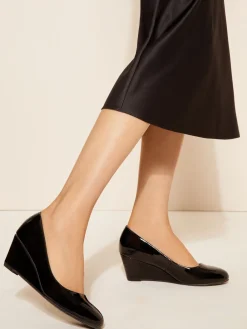 - pumps met ronde neus en middelhoge sleehak*Friends Like These Sale