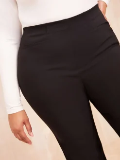 - - Vormgevende uitlopende stretchbroek*Friends Like These Discount