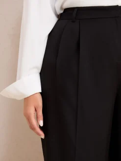 - Premium broek met wijde pijpen en elastiek aan de achterkant*Friends Like These Best