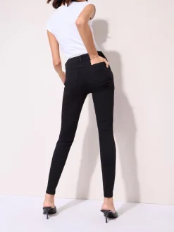 - jegging met hoge taille*Friends Like These New