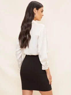 - - Mini-vormgevende stretchrok*Friends Like These Hot