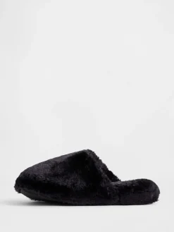 - Faux Fur Slippers*Gap Hot