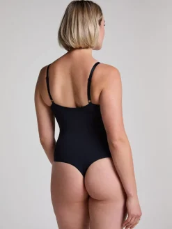 - Hunkemöller naadloze hoogopgesneden Enhancing shapewear stringbody*Hunkemoller Clearance