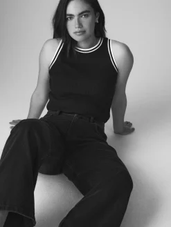 Zwart - Jeans met zandloperpasvorm en wijde pijpen*Next Discount