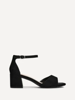 - Maddie sandalen met gesloten achterkant, open neus en hak*Linzi Discount