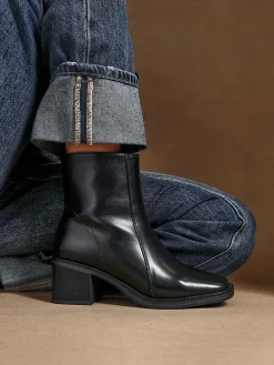 - Wander Block Heel Ankle Boots*Linzi Best