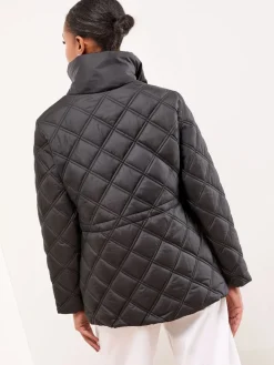 - - Korte gewatteerde jas met trechterkraag*Lipsy Best