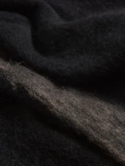 Zwart - Cosy geborstelde sjaal*Lipsy Sale