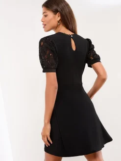 - Short Sleeve Underbust Mini Jersey Dress*Lipsy New