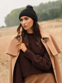 Zwart - Cosy Pom Hat*Love & Roses Online