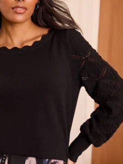 Zwart - gebreide trui met noppensteek en geschulpte rand*Love & Roses Clearance