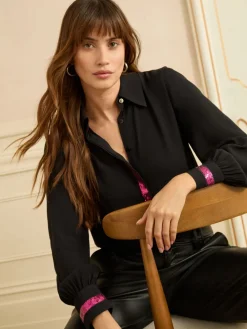 - overhemd met lange mouwen, knoopsluiting en paillettenrand*Love & Roses Clearance