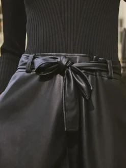 - Midi-jurk met imitatieleren mix en riem*Next New