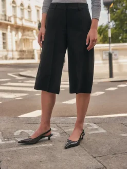 - Modieuze lange shorts*Next Discount