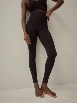 Zwart - Naadloze vormgevende legging met buikcorrectie*Next