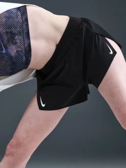 - AeroSwift Dri-FIT ADV hardloopshorts met halfhoge taille en ingebouwde onderbroek, 3