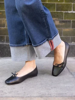 - Camilla Asymetric Bow Ballerinas*Novo Discount