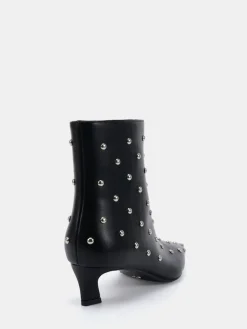 - Wide Fit Kiki Studded Low Heel Ankle Boots*Novo Clearance