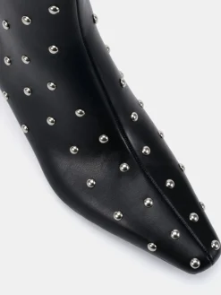 - Wide Fit Kiki Studded Low Heel Ankle Boots*Novo Clearance