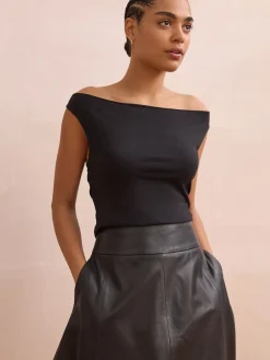 Zwart - Open hals vest*Next New