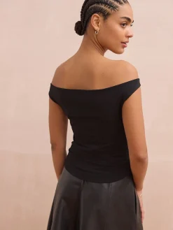 Zwart - Open hals vest*Next New