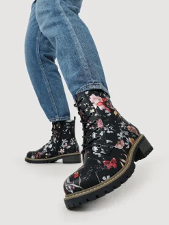 - Wide Fit Lace-Up Ankle Boots*Pavers Sale