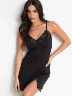 - - Sofa Loves Lace - Zachte jersey slipdress met split en verborgen ondersteuning*Pour Moi New