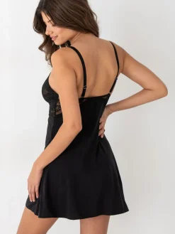 - Fleur kanten onderjurk*Pour Moi Discount