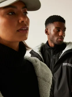 Zwart - - Waterdichte omkleedjas voor volwassenen*Regatta Online