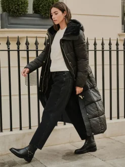 - Regenbestendige gewatteerde lange jas*Next Outlet