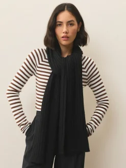 - Ribbed Knit Scarf*Next Online