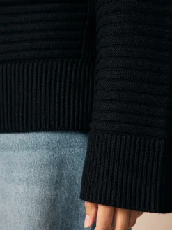 - Ribgebreide trui met V-hals*Next Best